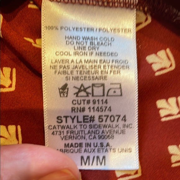 Pleione Women's Red Patterned Blouse, High/Low Hem, Darted Back Pleat, Size M - Picture 8 of 10